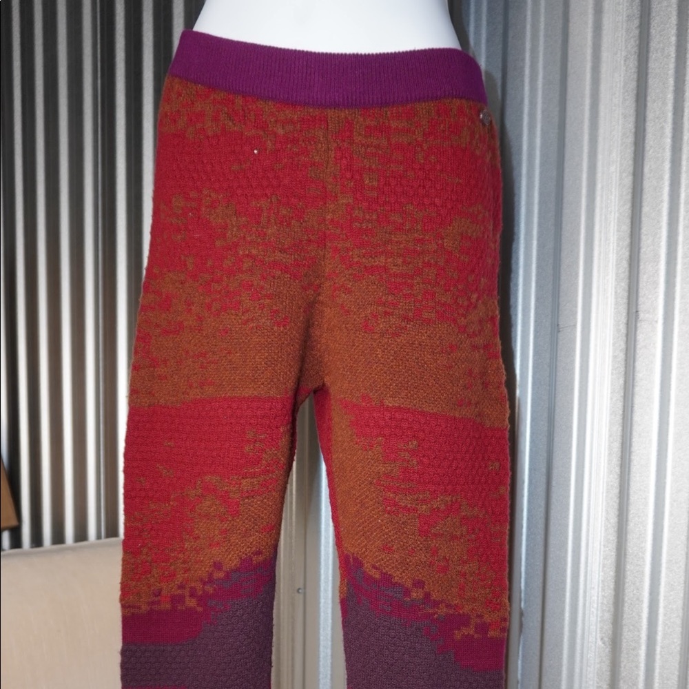 Chanel Cashmere sweatpants